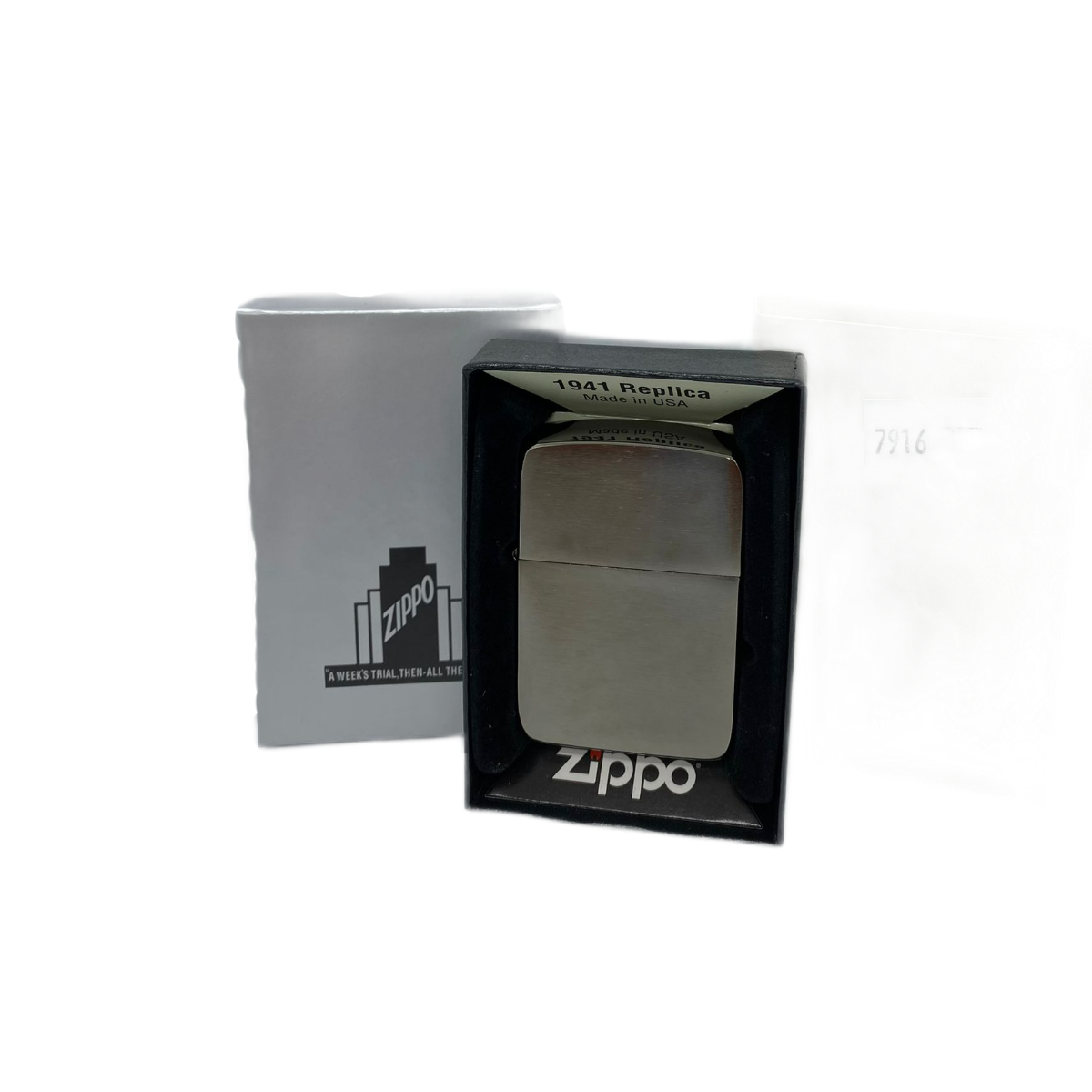 ZIPPO/24485 1941 Replica ™ с покр. Black Ice ®, лат/сталь, чёрн., глянц., 38x13x57 мм